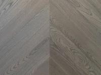 Инженерная доска Wood Bee Chevron Ясень Фог 510x92x12