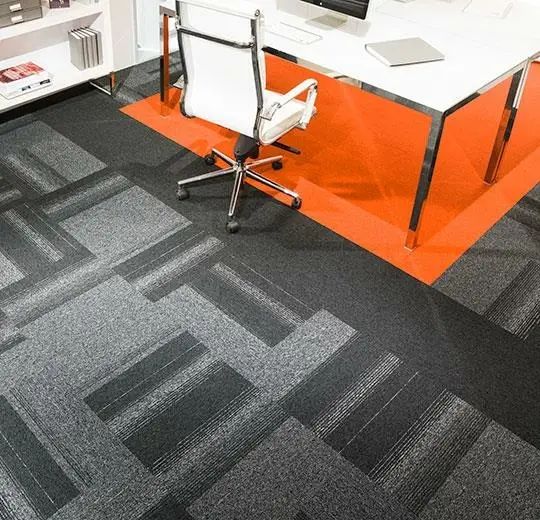 Ковровая плитка Forbo Tessera Create Space 1 1800 ebonite 50x50