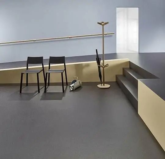 Линолеум Forbo Surestep Steel 177992 Metallic Charcoal (рулон: 2x25=50 м2)