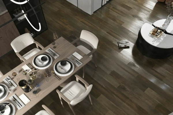 SPC Ламинат Fargo Comfort 4/33 4V 2022-2 Орех Маньчжурский 1220x150