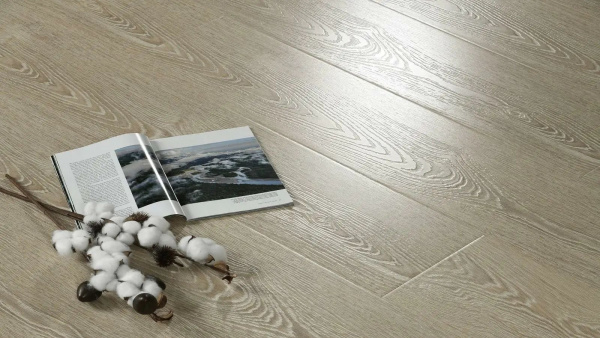 Ламинат Woodstyle Magic Wide 70547 Дуб Лейте 34 класс 12 мм