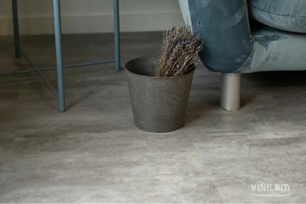 LVT Ламинат Vinilam Ceramo XXL Stone Glue 2.5/43 4V 71614 Цемент Светлый 950x480