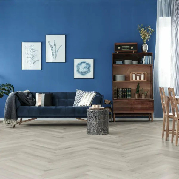 Ламинат Kronotex Herringbone D3773 Дуб Серебряный 32 класс 8 мм