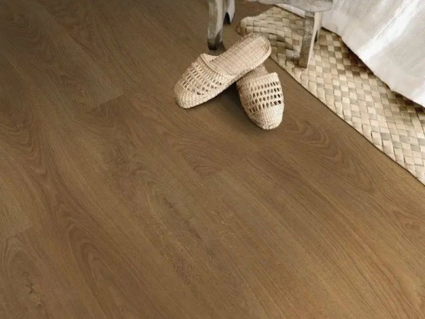 Ламинат Tarkett Woodstock Family 833 Nwooi-41M1032-8E Дуб Шервуд Медовый 33 класс 8 мм
