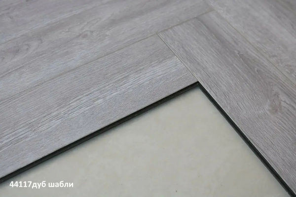 Ламинат Kronparket Herringbone 44117 Дуб Шабли 34 класс 12 мм