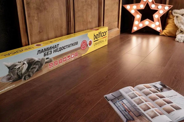 Ламинат Belfloor Universal BF12-713-UN Дуб 33 класс 12 мм