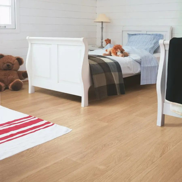 Ламинат Quick-Step Perspective Hydro PER0915 Дуб Белый Лак 32 класс 9 мм