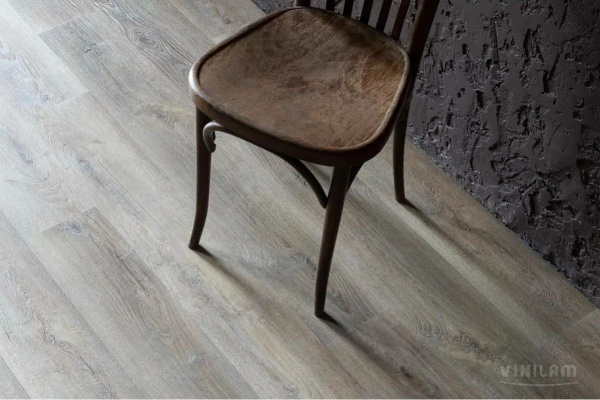 LVT Ламинат Vinilam Click 3.7/43 4V 15783-Eir Дуб Амберг 1220x181