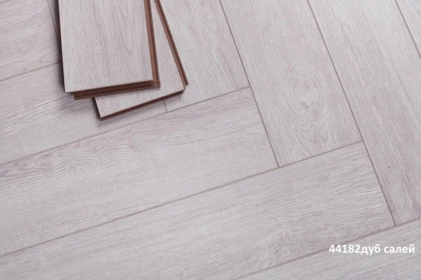 Ламинат Kronparket Herringbone 44182 Дуб Салей 34 класс 12 мм