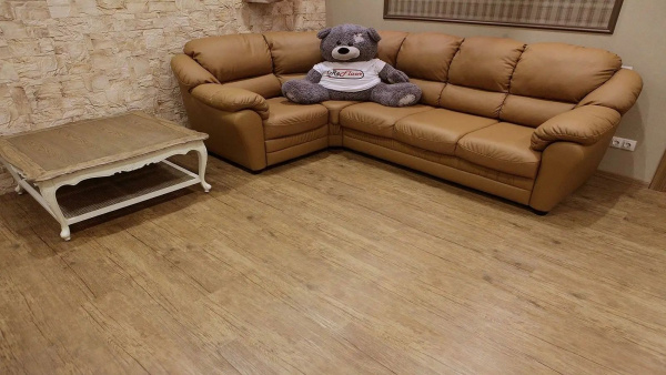 LVT Ламинат Decoria Office Tile 2.5/42 DW 1402 Дуб Ричи 950x184
