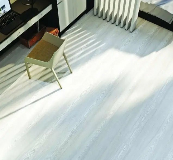 Ламинат AGT Natura Select Prk 004 Pasifik Pine 32 класс 8 мм