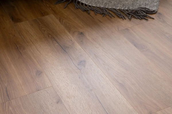 LVT Плитка VinilPol Glue 2/43 4V 8833-EIR Дуб Сан-Ремо 1219.6x228.6