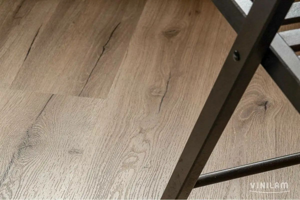 LVT Ламинат Vinilam Glue 2.5/43 4V 8838 Дуб Дамп 1228x188
