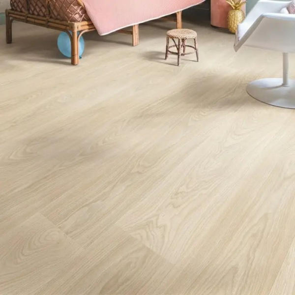 Ламинат Quick-Step Classic Plus Hydro CLH4093 Дуб Бежевый Премиум 32 класс 8 мм