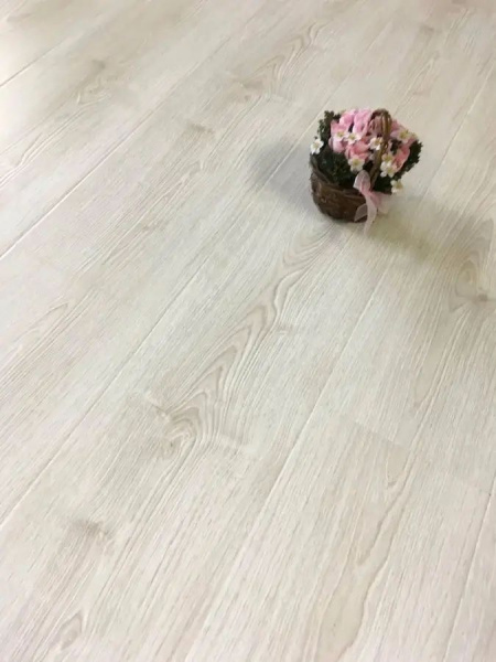 Ламинат Mostflooring Brilliant A11708 33 класс 12 мм