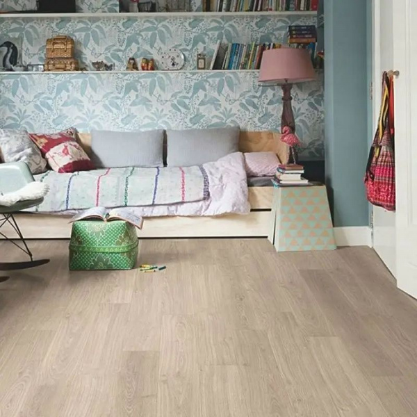 Ламинат Quick-Step Perspective Hydro PER1304 Дуб Светло-Серый Лак 32 класс 9 мм