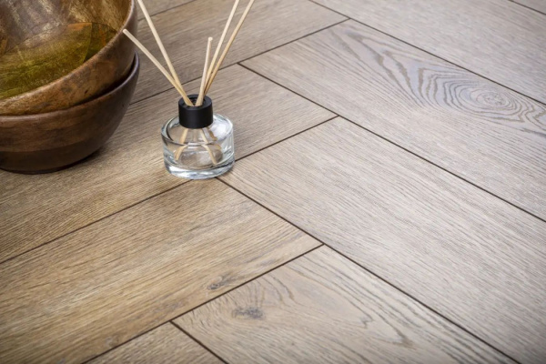 Ламинат Alsafloor Herringbone 12/33 4V 535 Amarante 644x143