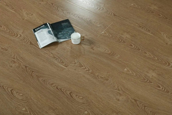 Ламинат Woodstyle Magic Wide Дуб Эдж 70532 34 класс 12 мм