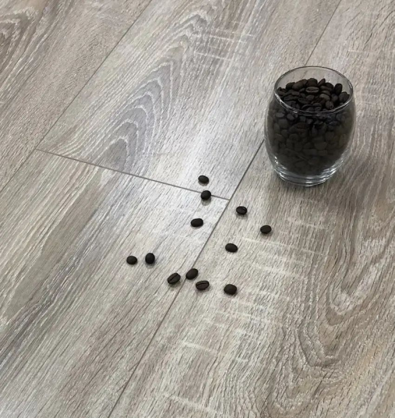 Ламинат Loc Floor Plus Lcr081 Дуб Русский 33 класс 8 мм