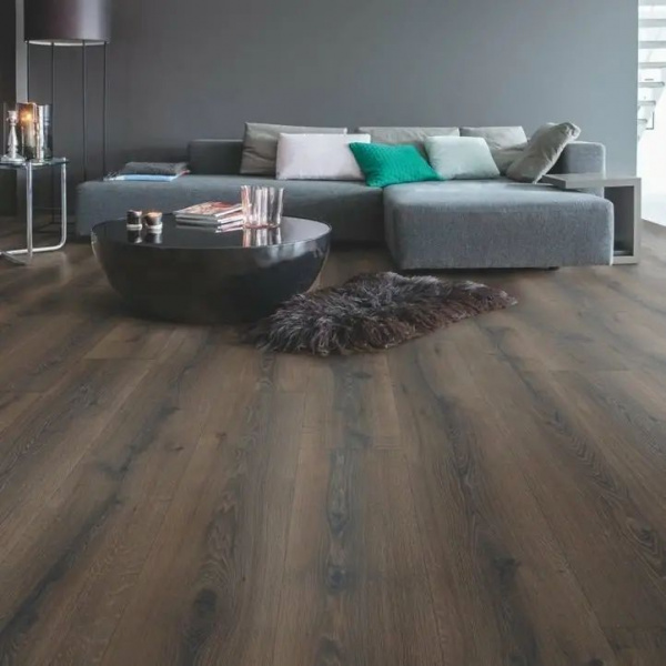 Ламинат Quick-Step Majestic MJ3553 Дуб Пустынный Шлифованный Темно-Коричневый 32 класс 9.5 мм
