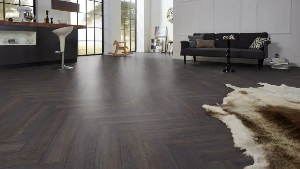 Ламинат Kronotex Herringbone D6010 Дуб Эльба 32 класс 8 мм