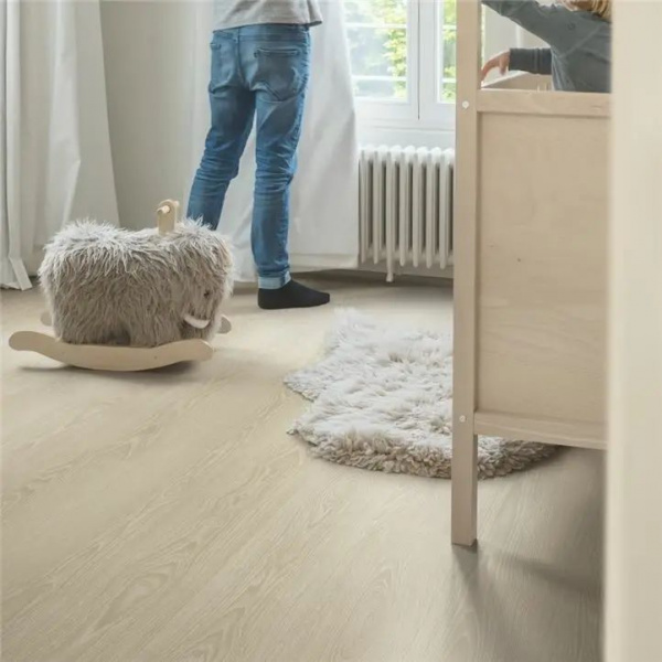 Ламинат Quick-Step Classic Plus Hydro CLH4088 Дуб Бежевый Отбеленный 32 класс 8 мм